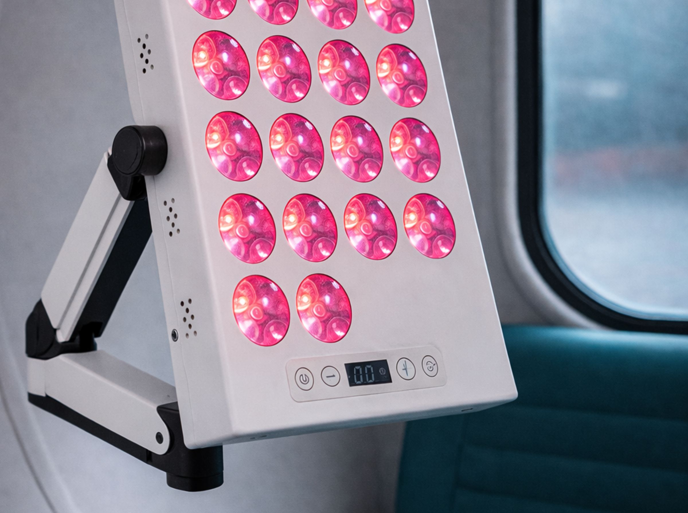 Using Red Light Therapy Inside a Hyperbaric Chamber: Safety First